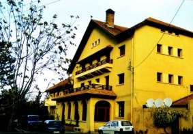 Hotel Panorama, Ezrou